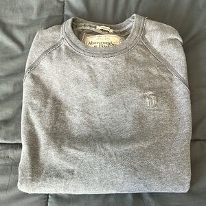 Abercrombie Muscle Fit Long Sleeve Gray Shirt Size Large